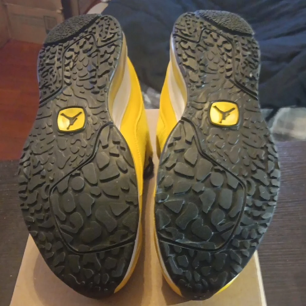 Air Jordan Comfort (CMFT) Rare Air Max 10 (2011) 'Yellow' Men 9.5 W 11 EUC W/BOX
